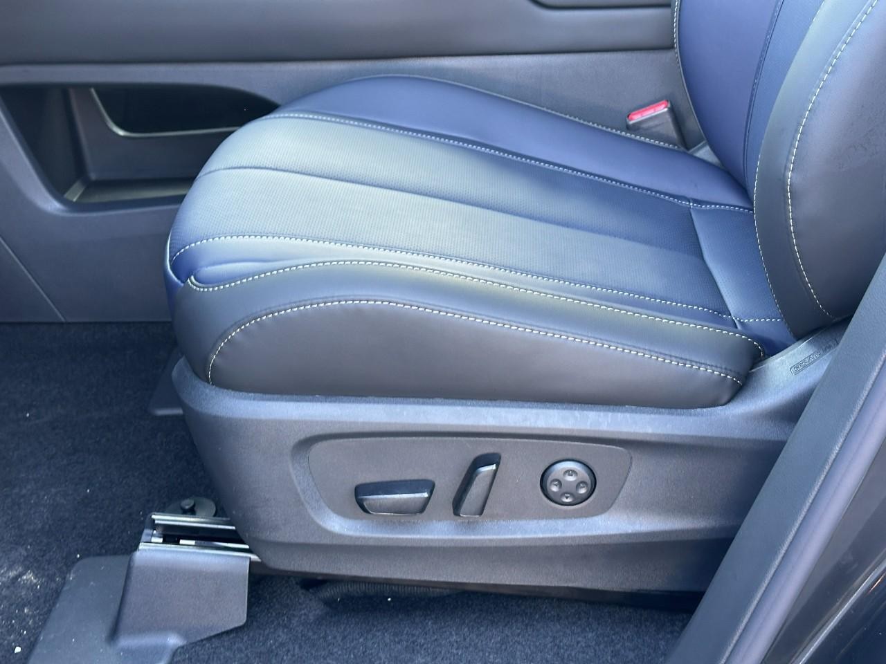 INFINITI QX60 Vehicle Full-screen Gallery Image 24