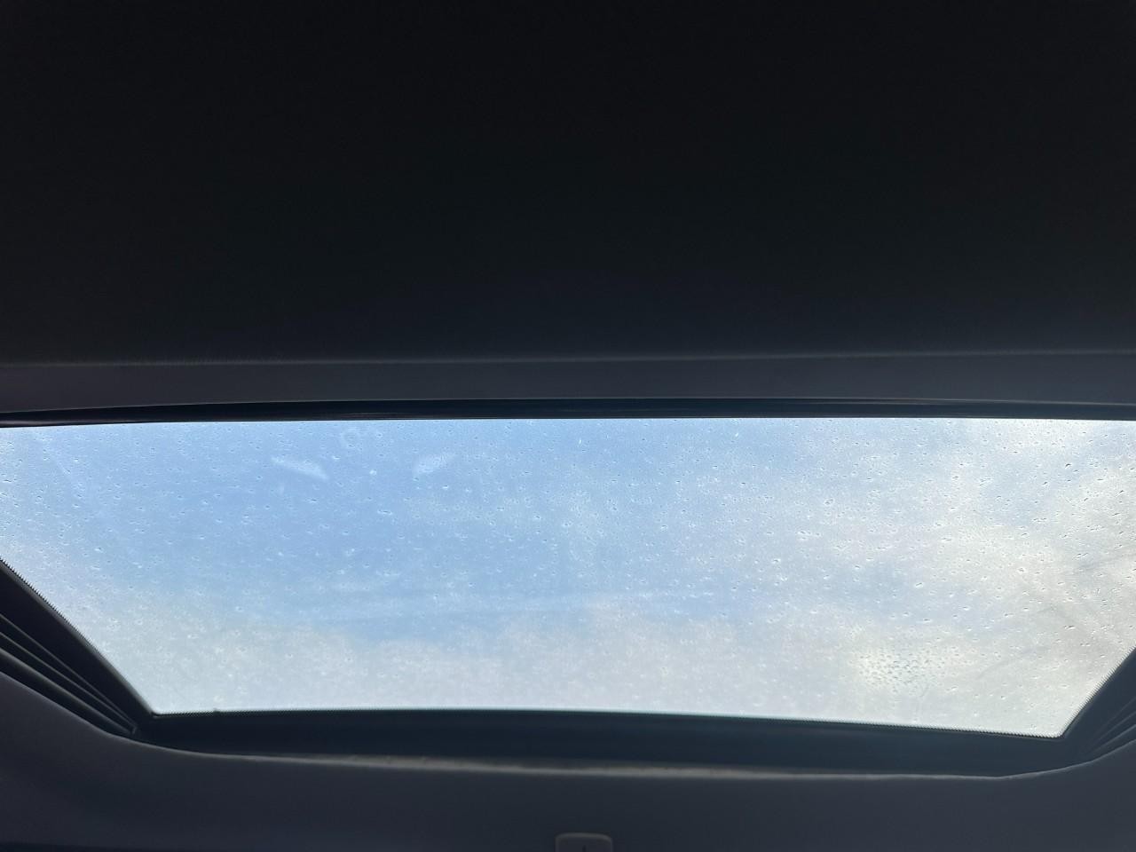 INFINITI QX60 Vehicle Full-screen Gallery Image 13