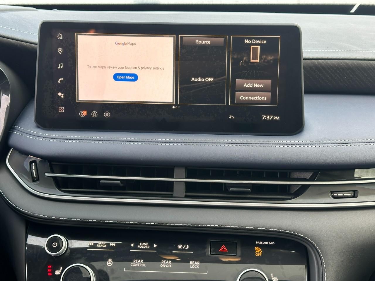 INFINITI QX60 Vehicle Full-screen Gallery Image 16