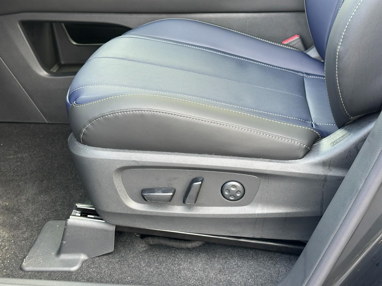 INFINITI QX60 Vehicle Full-screen Gallery Image 23