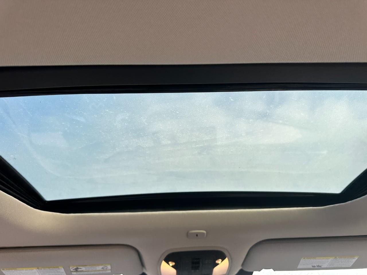 INFINITI QX60 Vehicle Full-screen Gallery Image 13