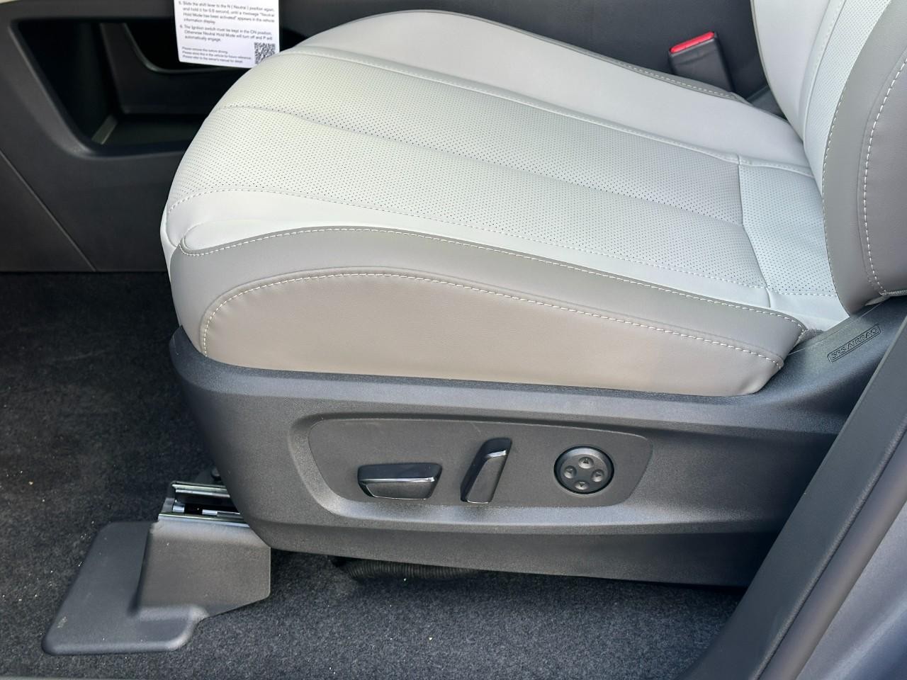 INFINITI QX60 Vehicle Full-screen Gallery Image 23