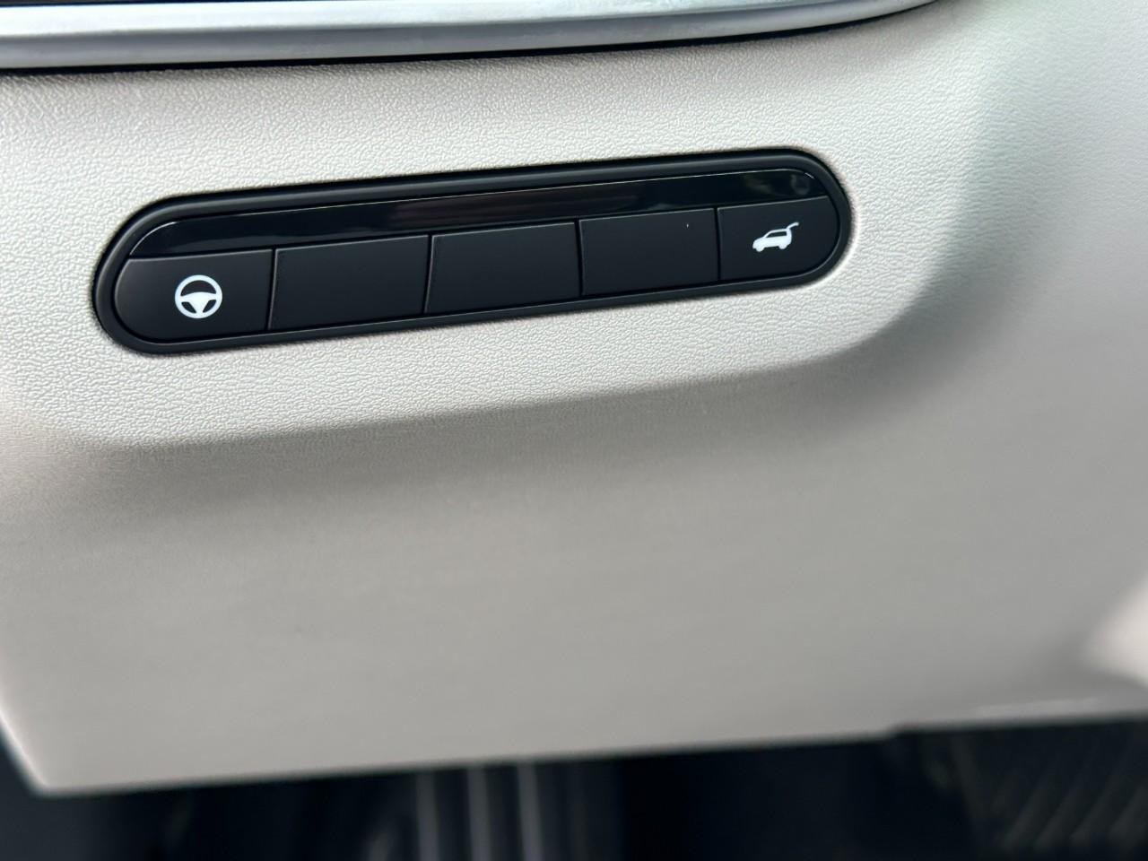 INFINITI QX60 Vehicle Full-screen Gallery Image 26