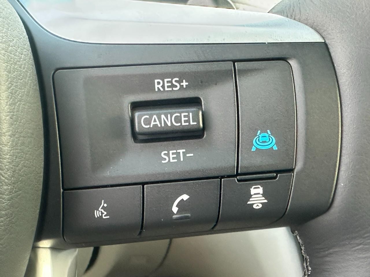 INFINITI QX60 Vehicle Full-screen Gallery Image 28