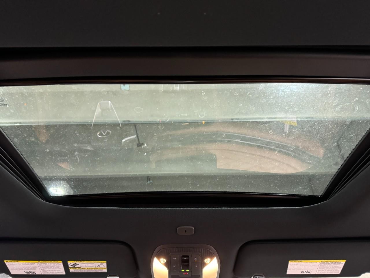 INFINITI QX60 Vehicle Full-screen Gallery Image 14