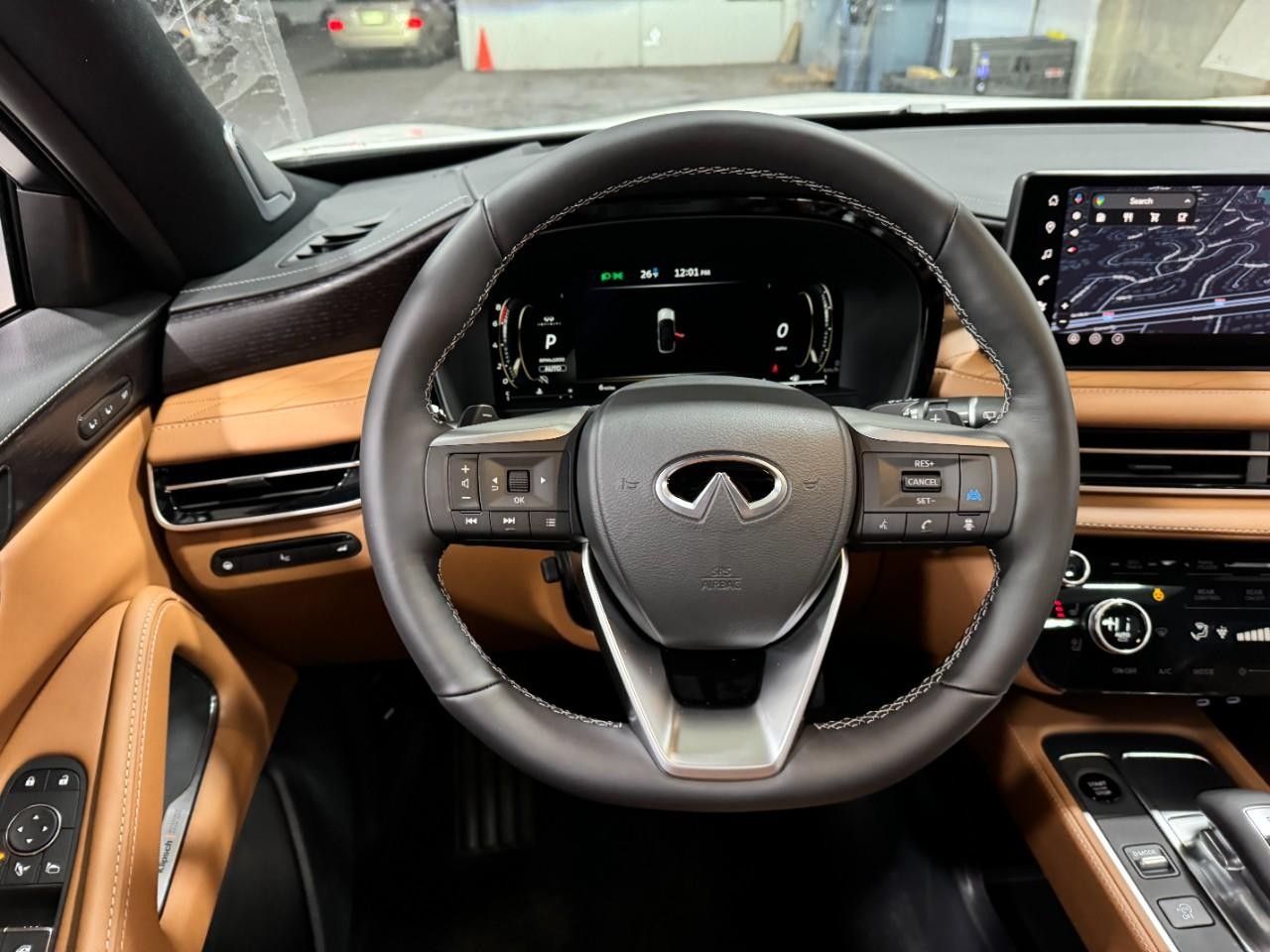 INFINITI QX60 Vehicle Full-screen Gallery Image 16