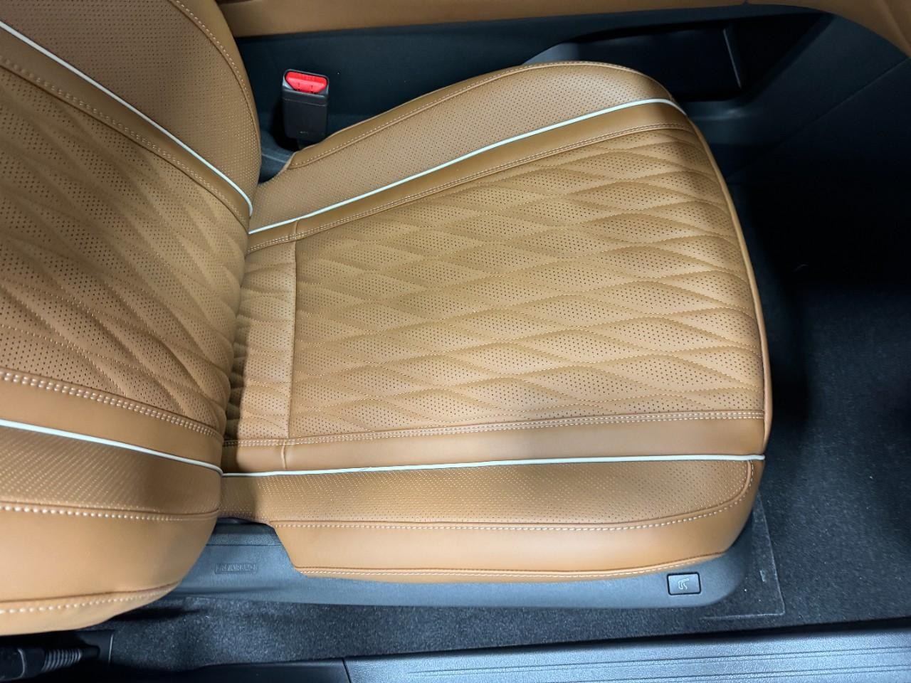 INFINITI QX60 Vehicle Full-screen Gallery Image 22