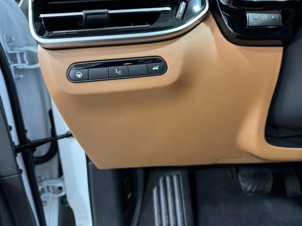 INFINITI QX60 Vehicle Full-screen Gallery Image 32