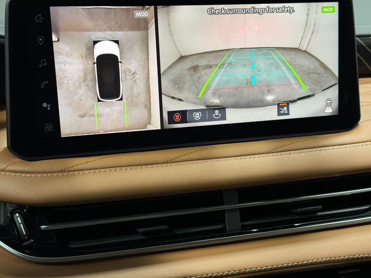 INFINITI QX60 Vehicle Full-screen Gallery Image 36