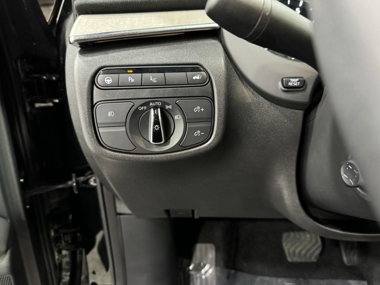 INFINITI QX50 Vehicle Full-screen Gallery Image 29