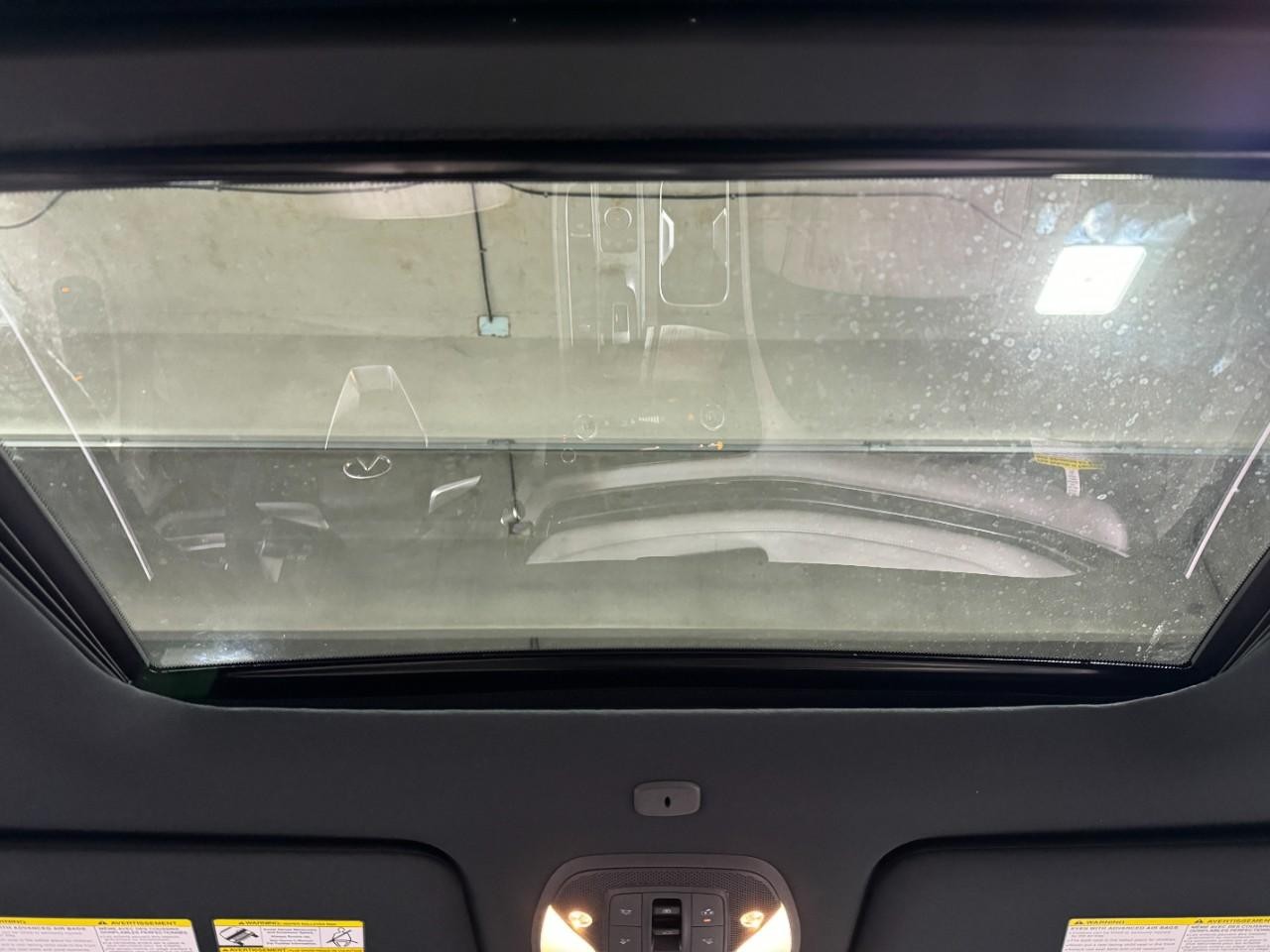 INFINITI QX60 Vehicle Full-screen Gallery Image 14