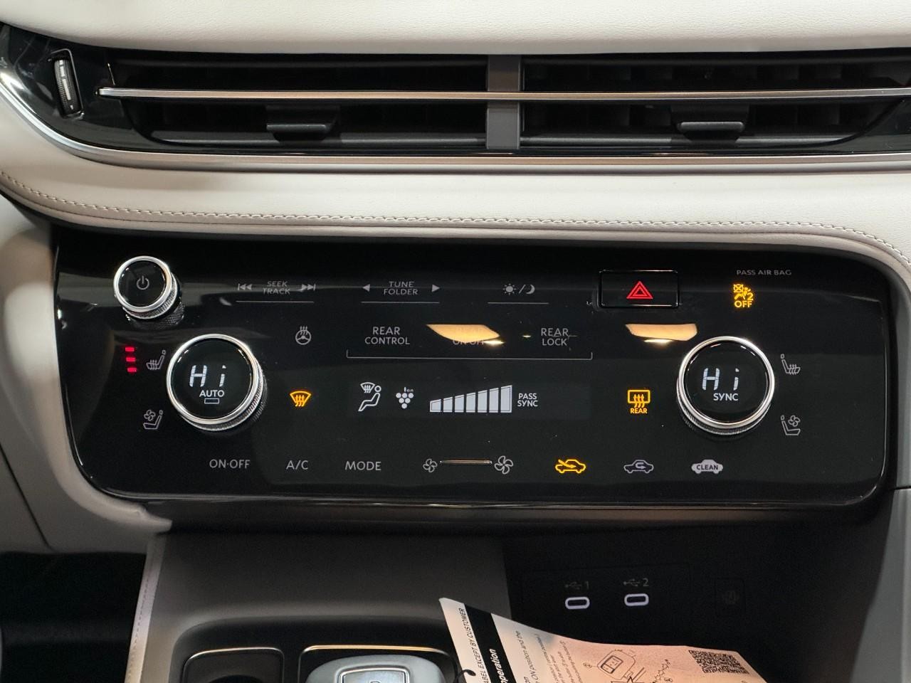 INFINITI QX60 Vehicle Full-screen Gallery Image 18