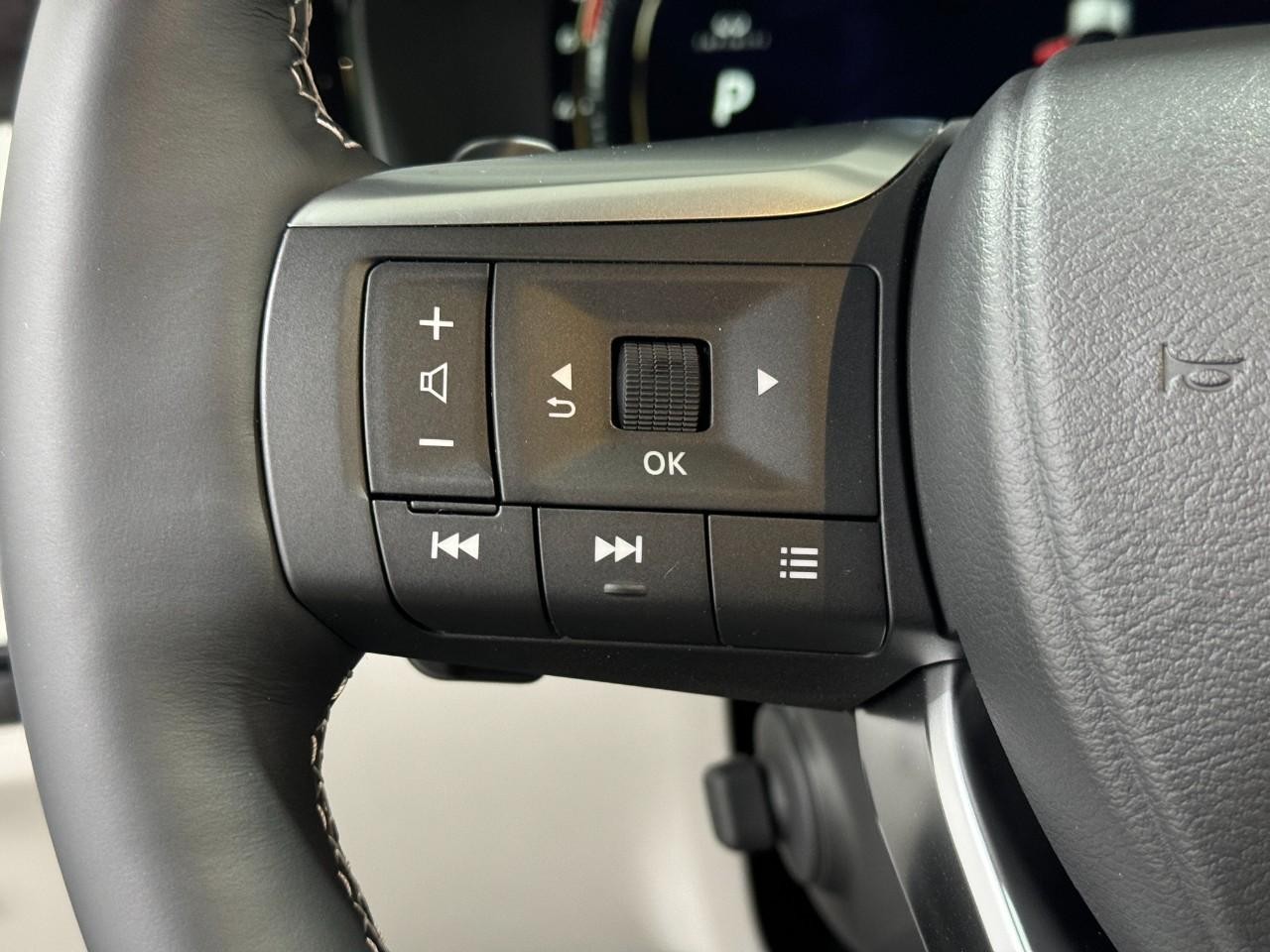 INFINITI QX60 Vehicle Full-screen Gallery Image 32