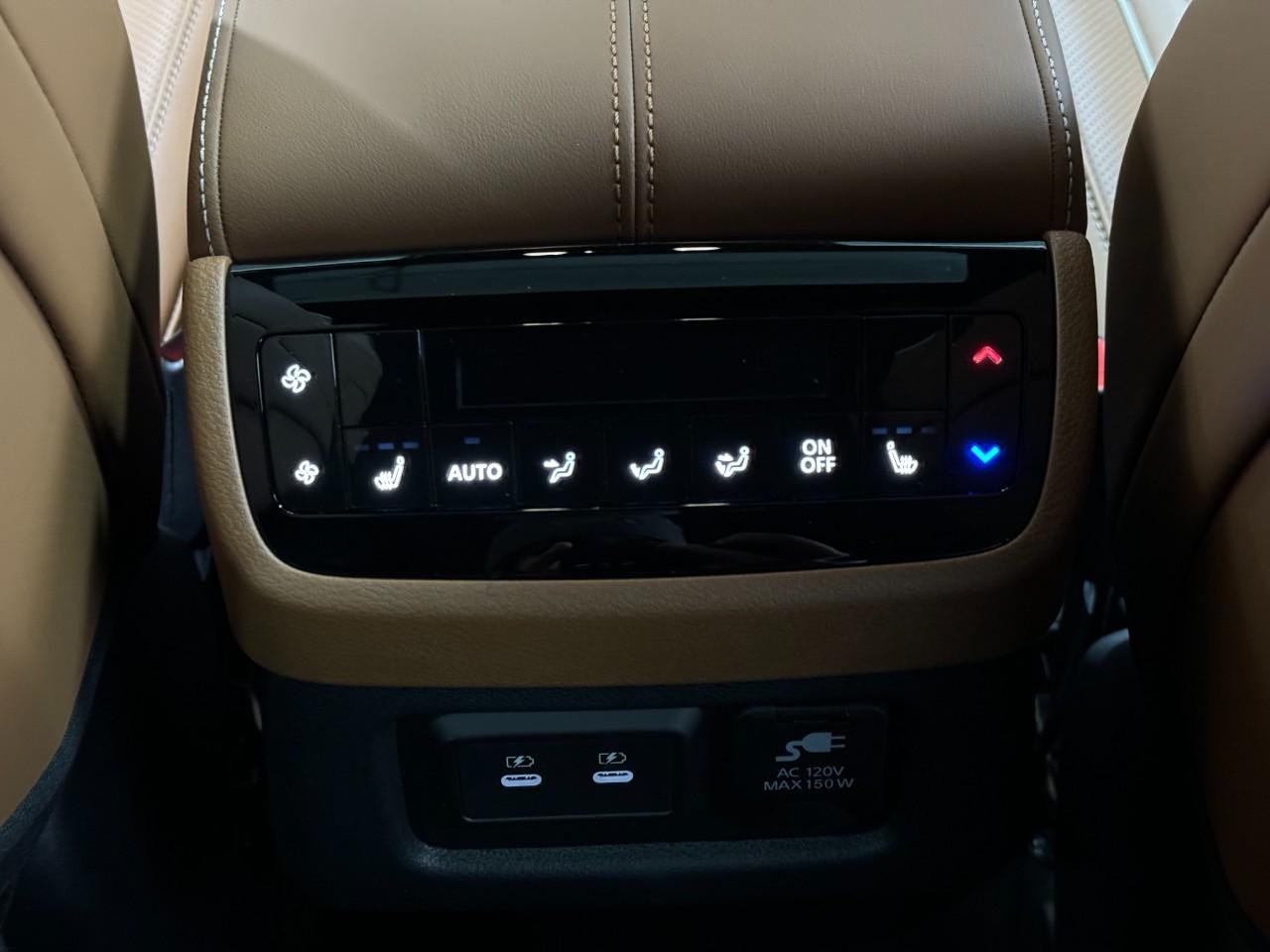 INFINITI QX60 Vehicle Full-screen Gallery Image 13