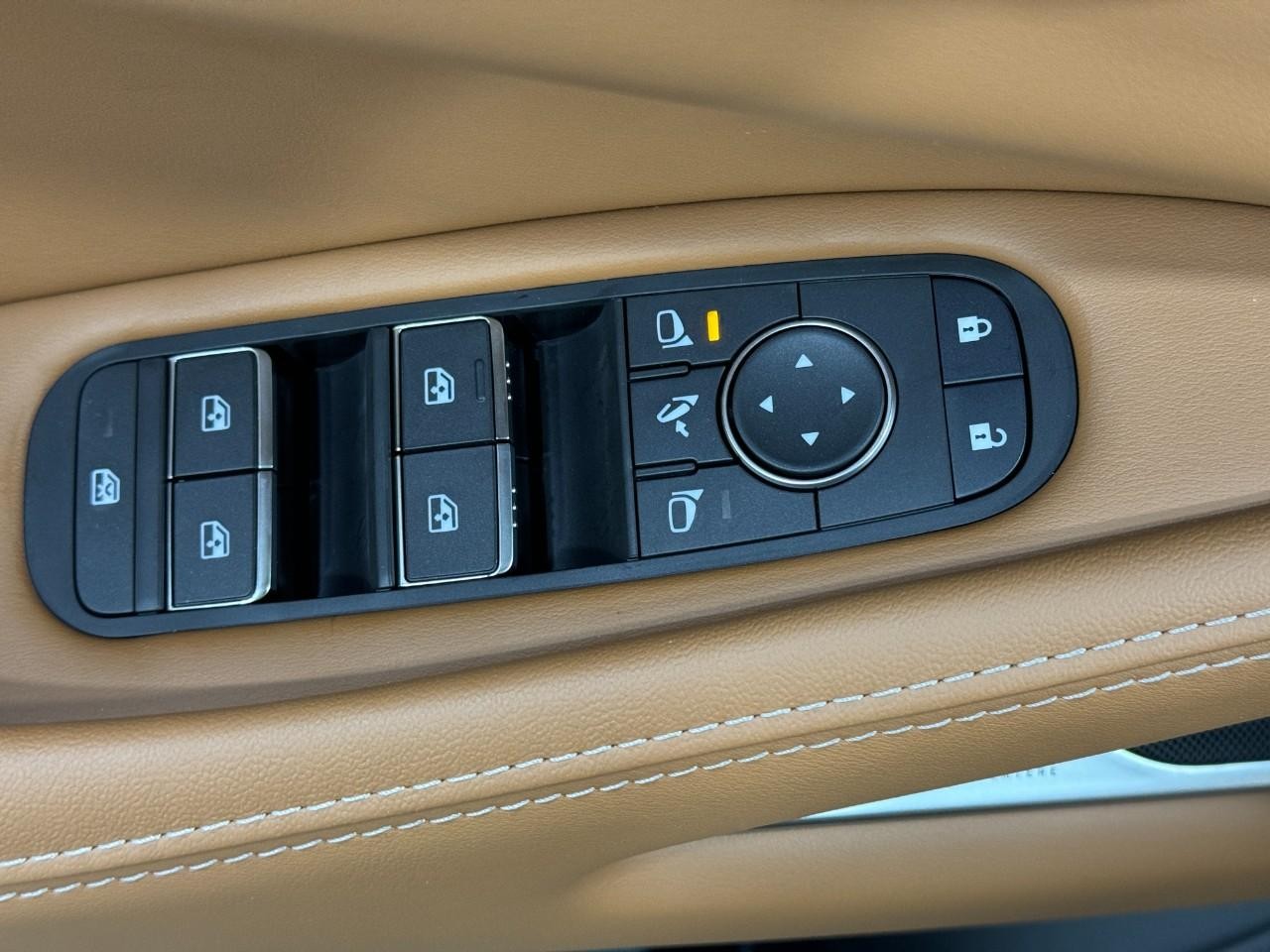 INFINITI QX60 Vehicle Full-screen Gallery Image 27