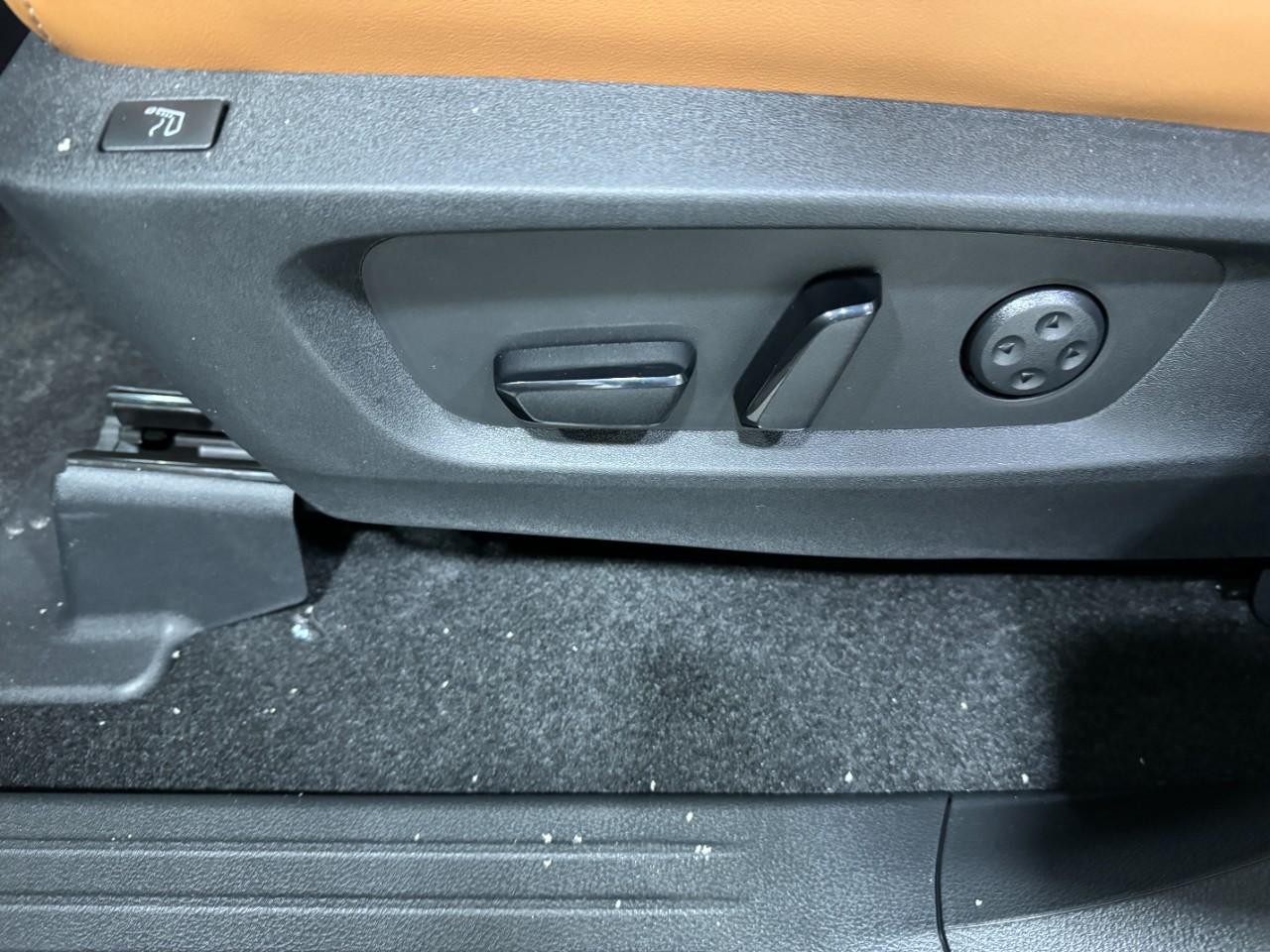 INFINITI QX60 Vehicle Full-screen Gallery Image 31