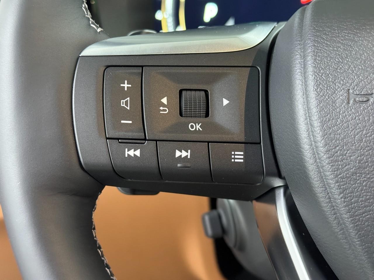 INFINITI QX60 Vehicle Full-screen Gallery Image 33