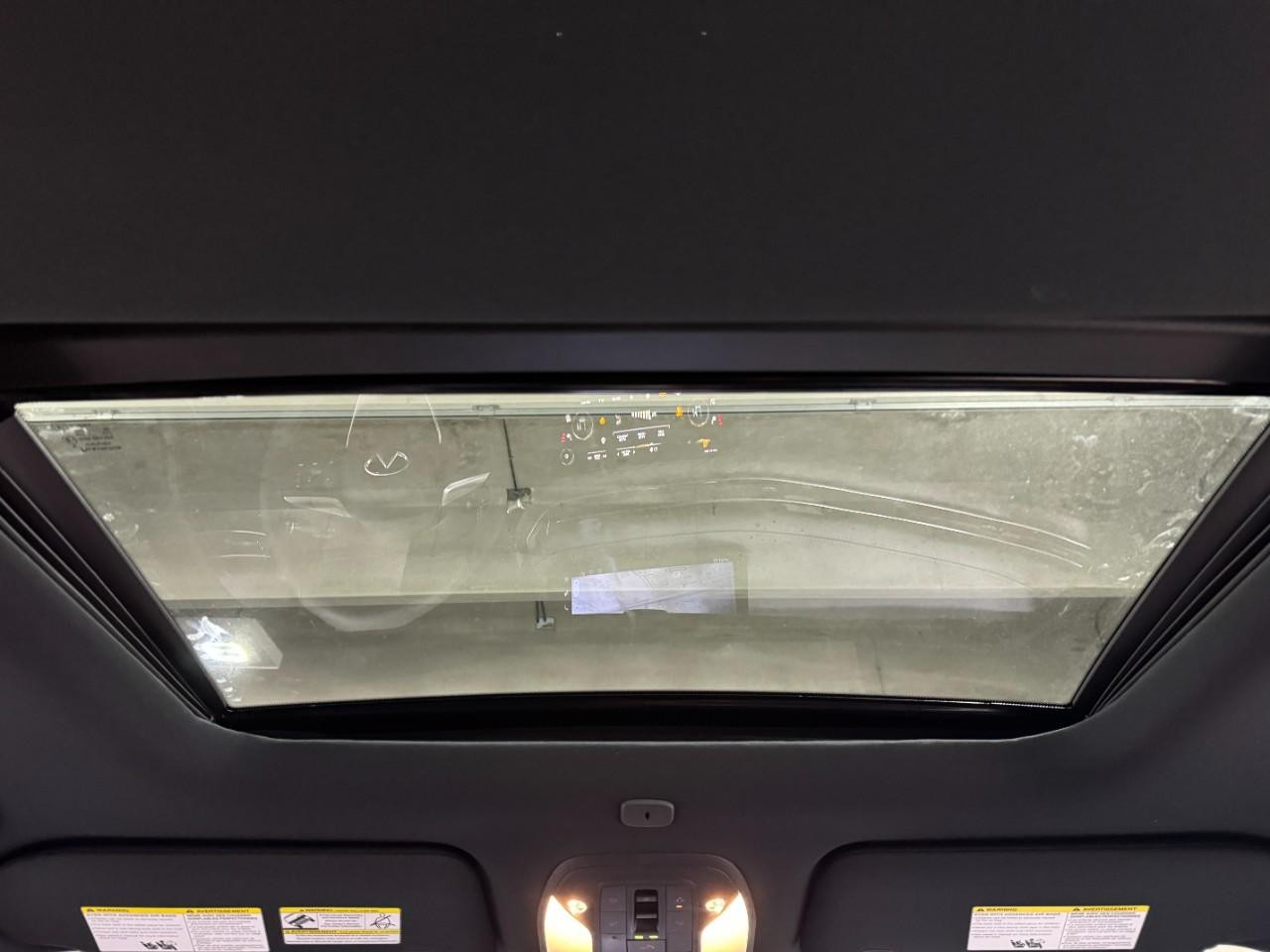 INFINITI QX60 Vehicle Full-screen Gallery Image 14