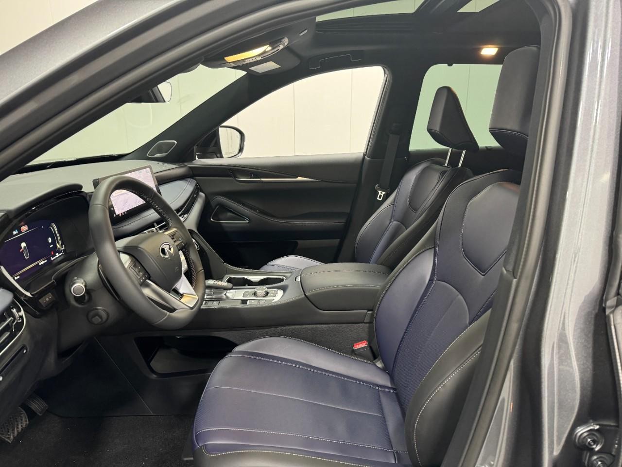 INFINITI QX60 Vehicle Full-screen Gallery Image 28