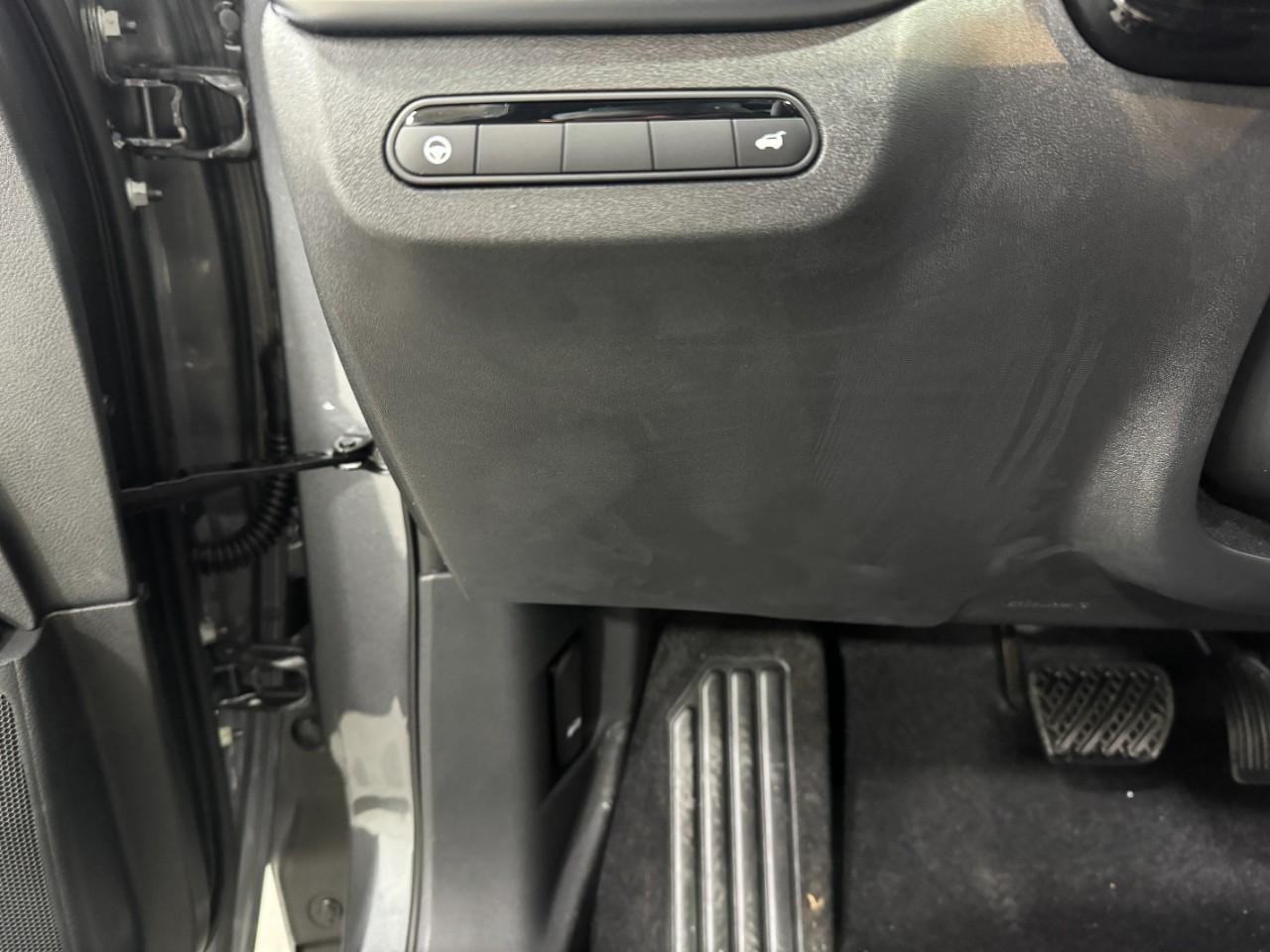 INFINITI QX60 Vehicle Full-screen Gallery Image 31