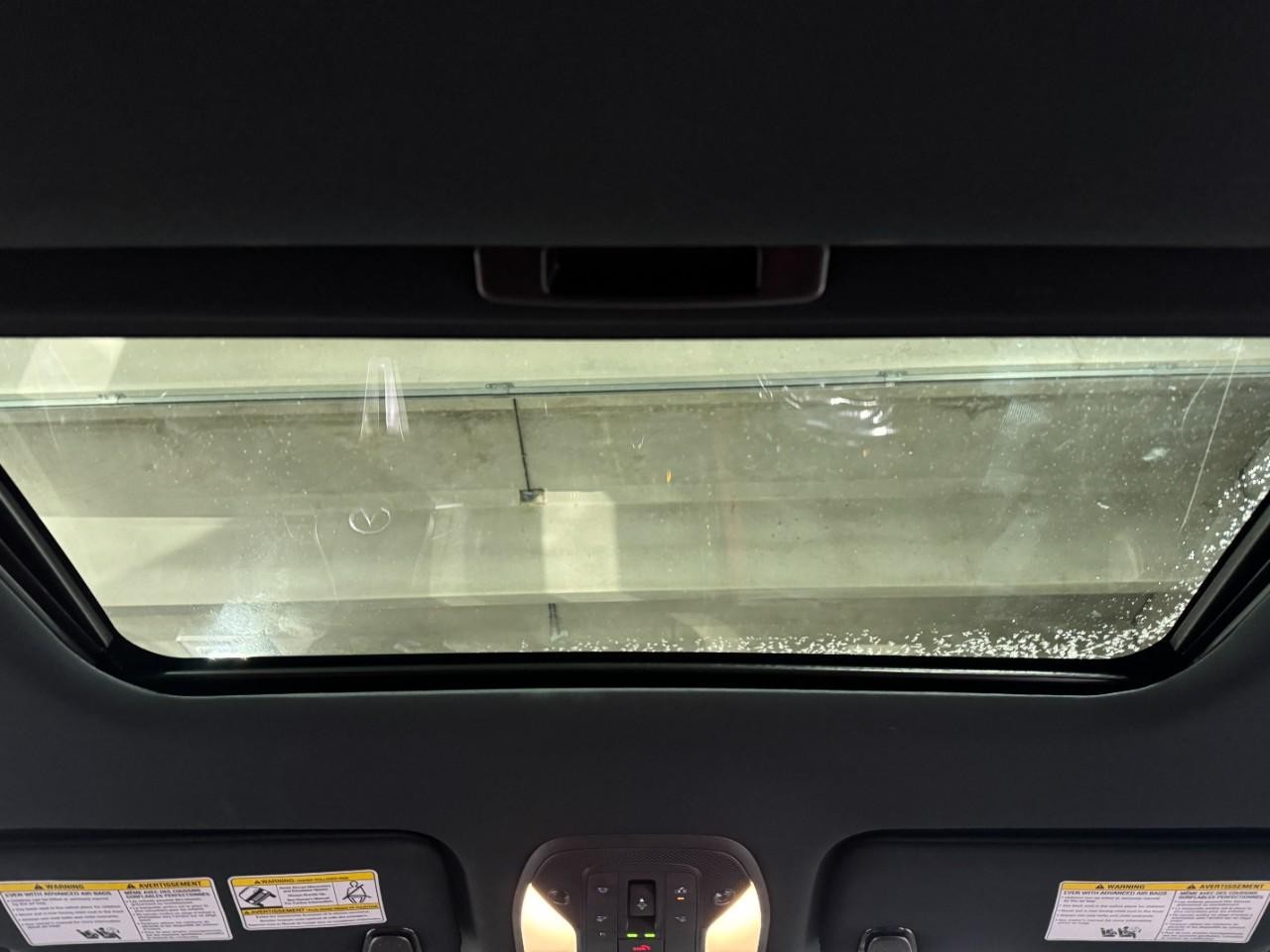 INFINITI QX55 Vehicle Full-screen Gallery Image 12