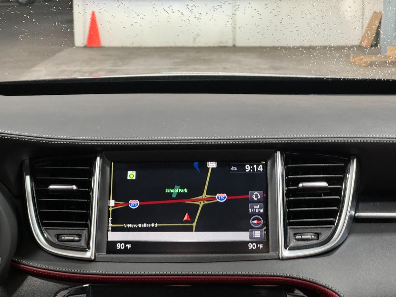 INFINITI QX55 Vehicle Full-screen Gallery Image 15