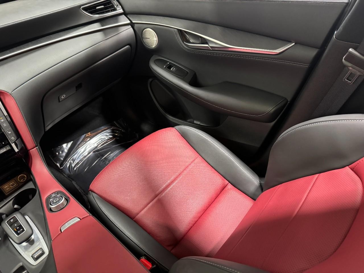 INFINITI QX55 Vehicle Full-screen Gallery Image 18