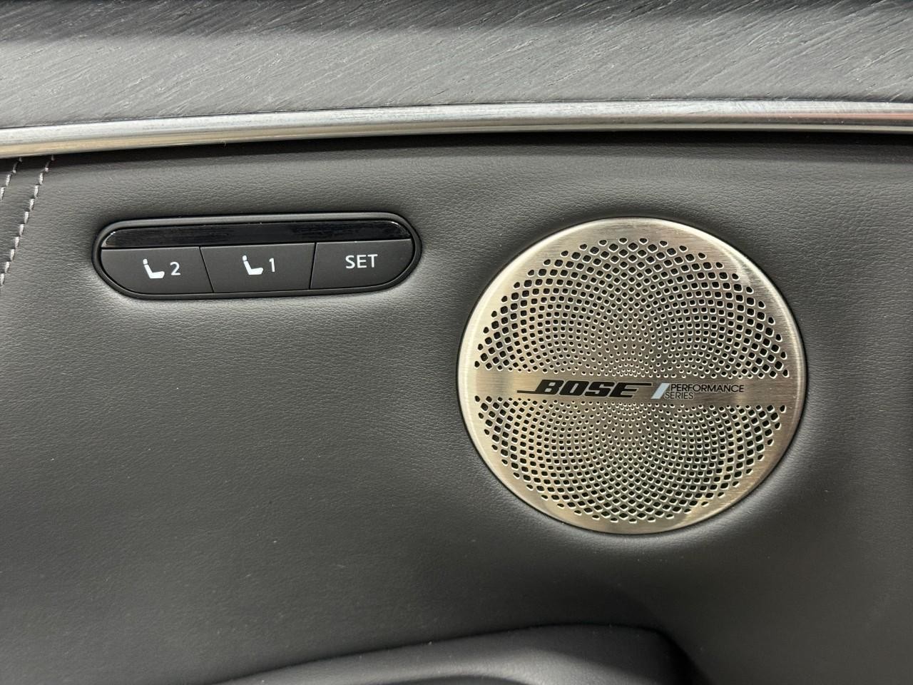 INFINITI QX55 Vehicle Full-screen Gallery Image 23