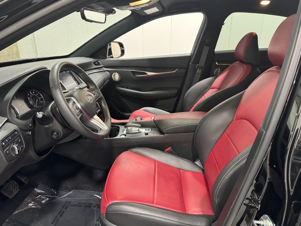 INFINITI QX55 Vehicle Full-screen Gallery Image 25