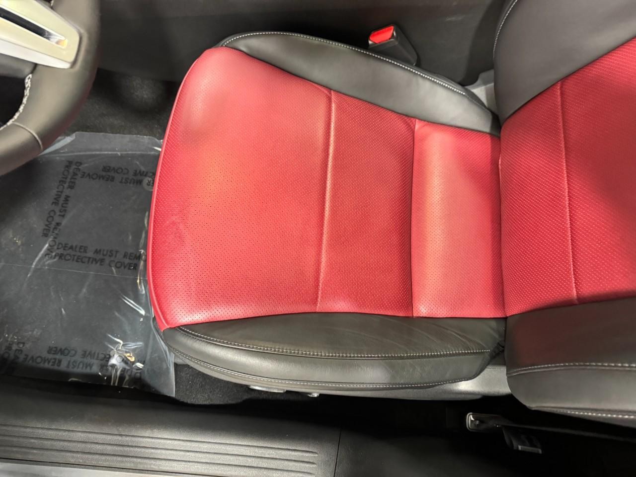 INFINITI QX55 Vehicle Full-screen Gallery Image 26