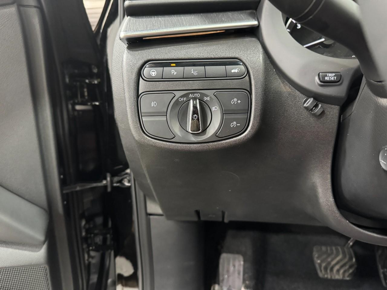 INFINITI QX55 Vehicle Full-screen Gallery Image 28