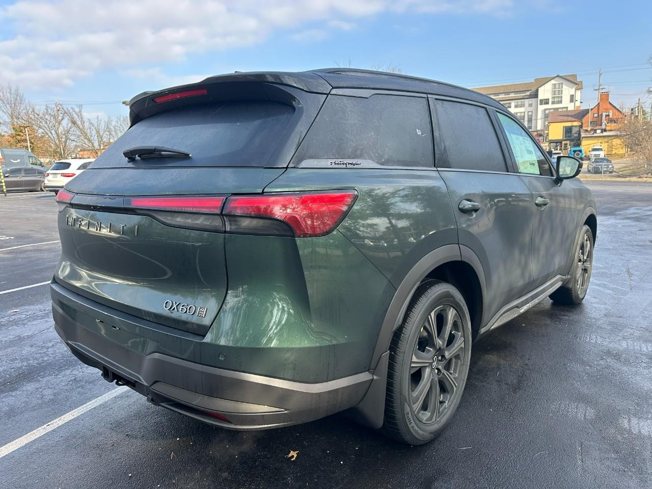 INFINITI QX60 Vehicle Full-screen Gallery Image 7