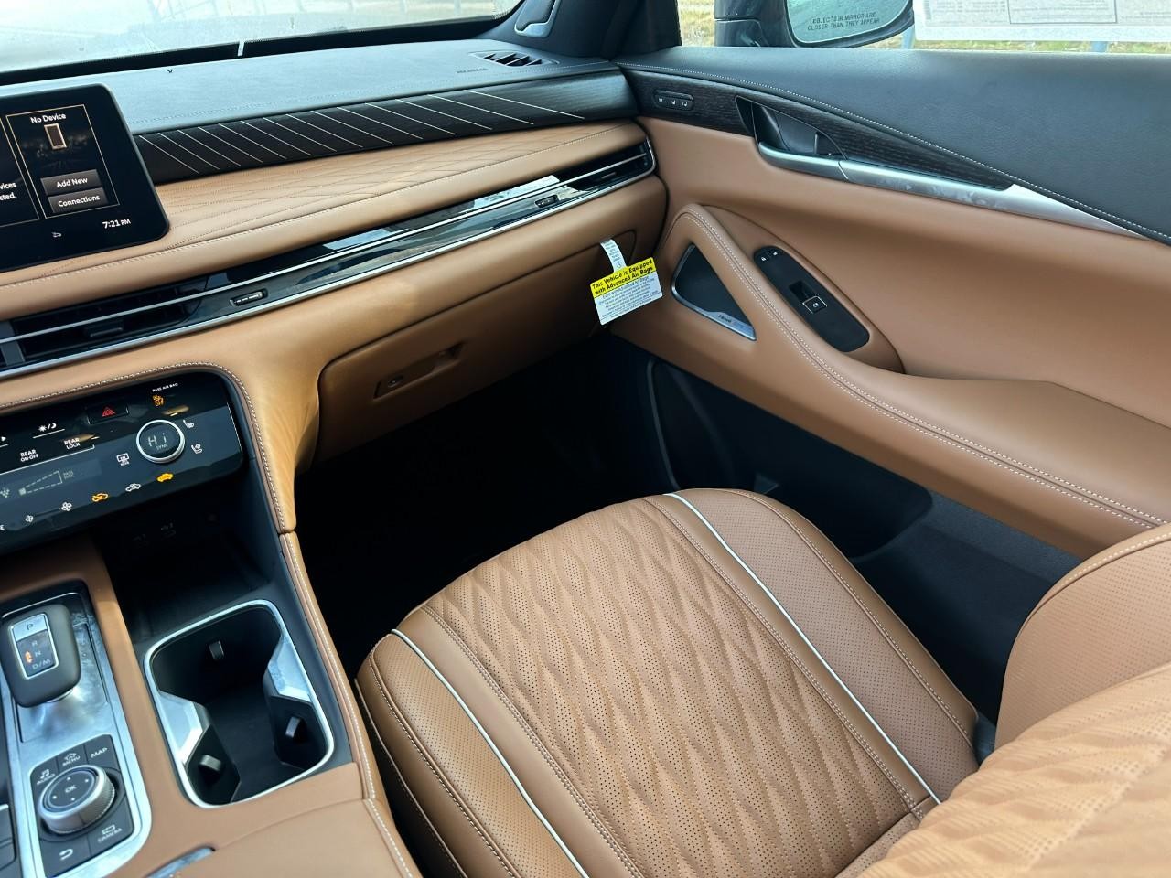 INFINITI QX60 Vehicle Full-screen Gallery Image 19