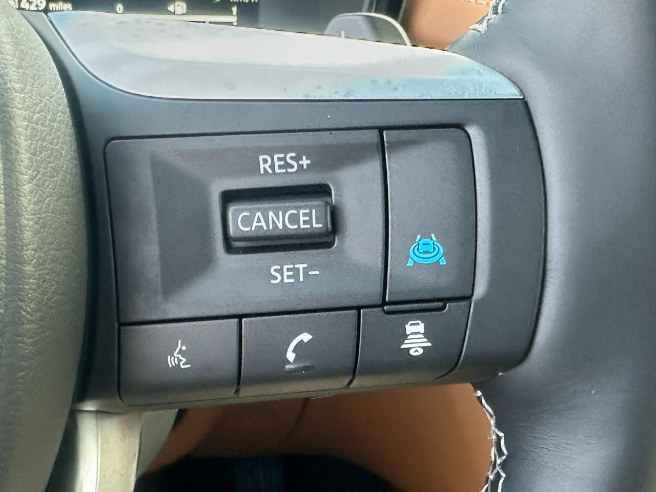 INFINITI QX60 Vehicle Full-screen Gallery Image 29