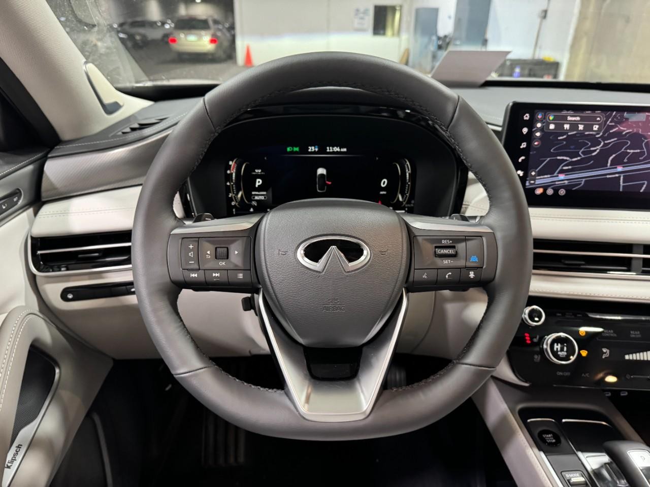 INFINITI QX60 Vehicle Full-screen Gallery Image 16