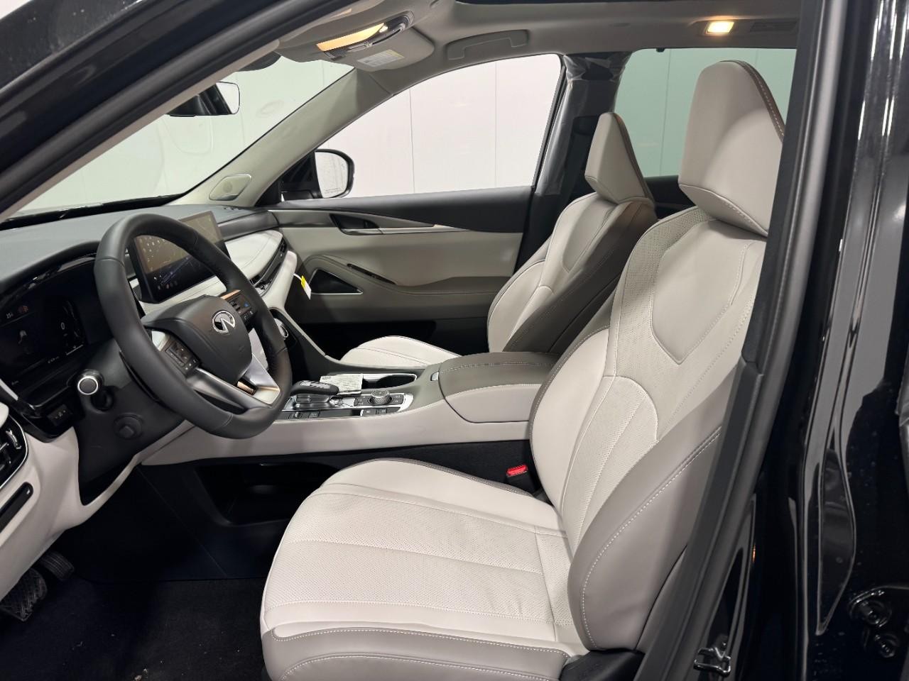 INFINITI QX60 Vehicle Full-screen Gallery Image 28