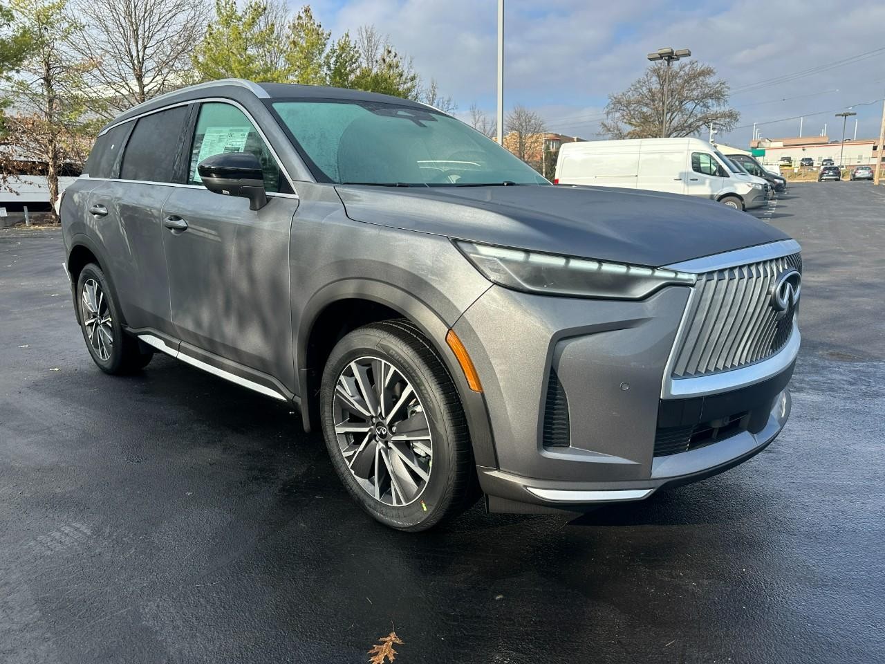 INFINITI QX60 Vehicle Full-screen Gallery Image 8