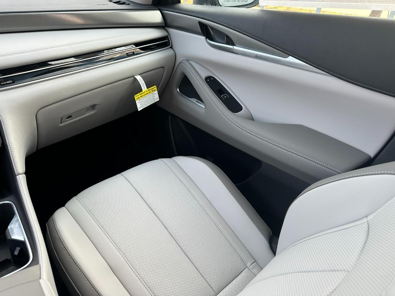 INFINITI QX60 Vehicle Full-screen Gallery Image 19