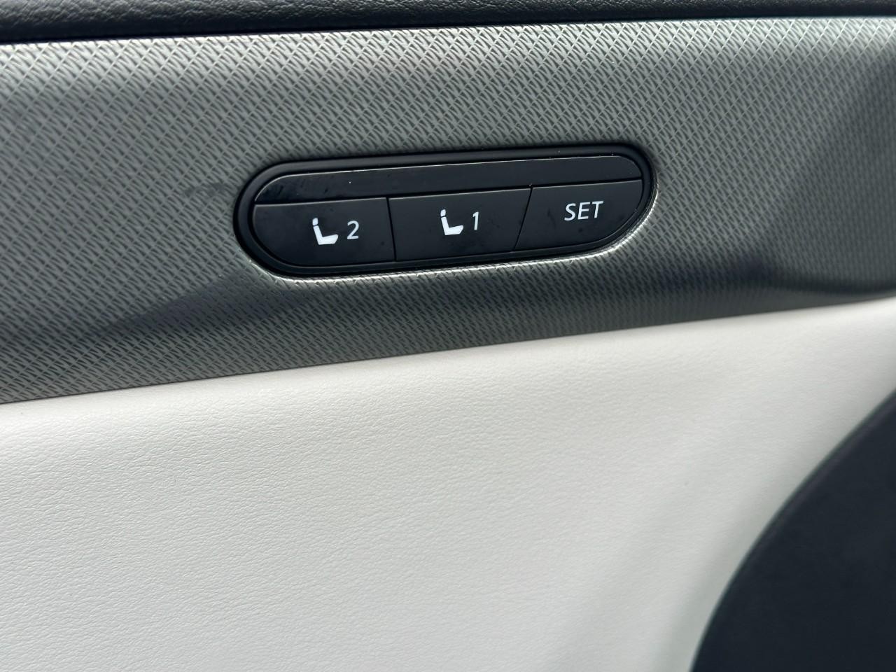 INFINITI QX60 Vehicle Full-screen Gallery Image 25