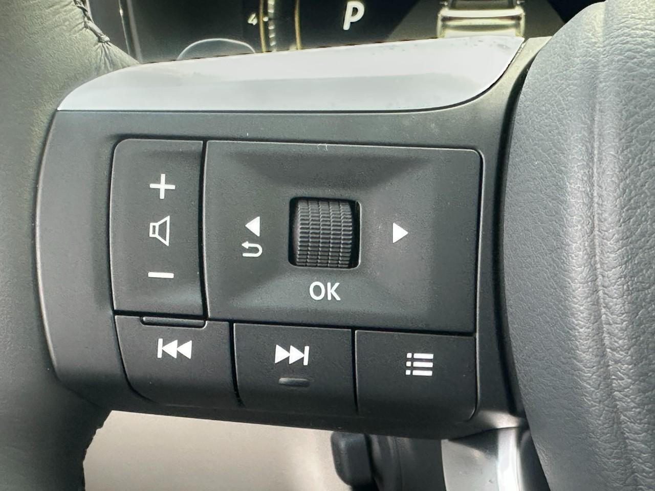 INFINITI QX60 Vehicle Full-screen Gallery Image 27