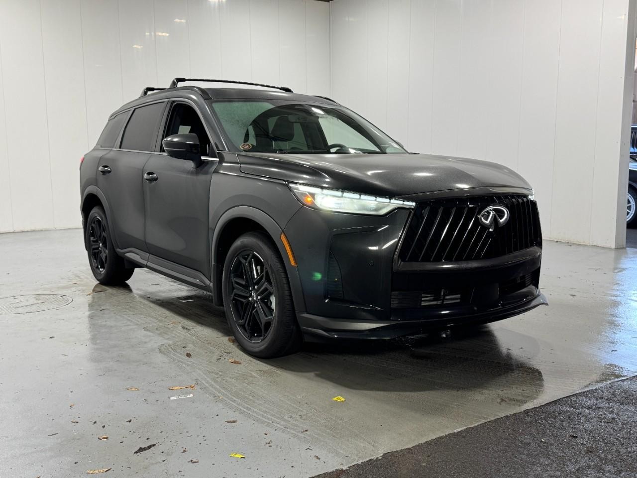 INFINITI QX60 Vehicle Full-screen Gallery Image 6