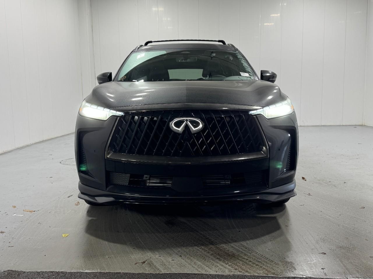 INFINITI QX60 Vehicle Full-screen Gallery Image 7