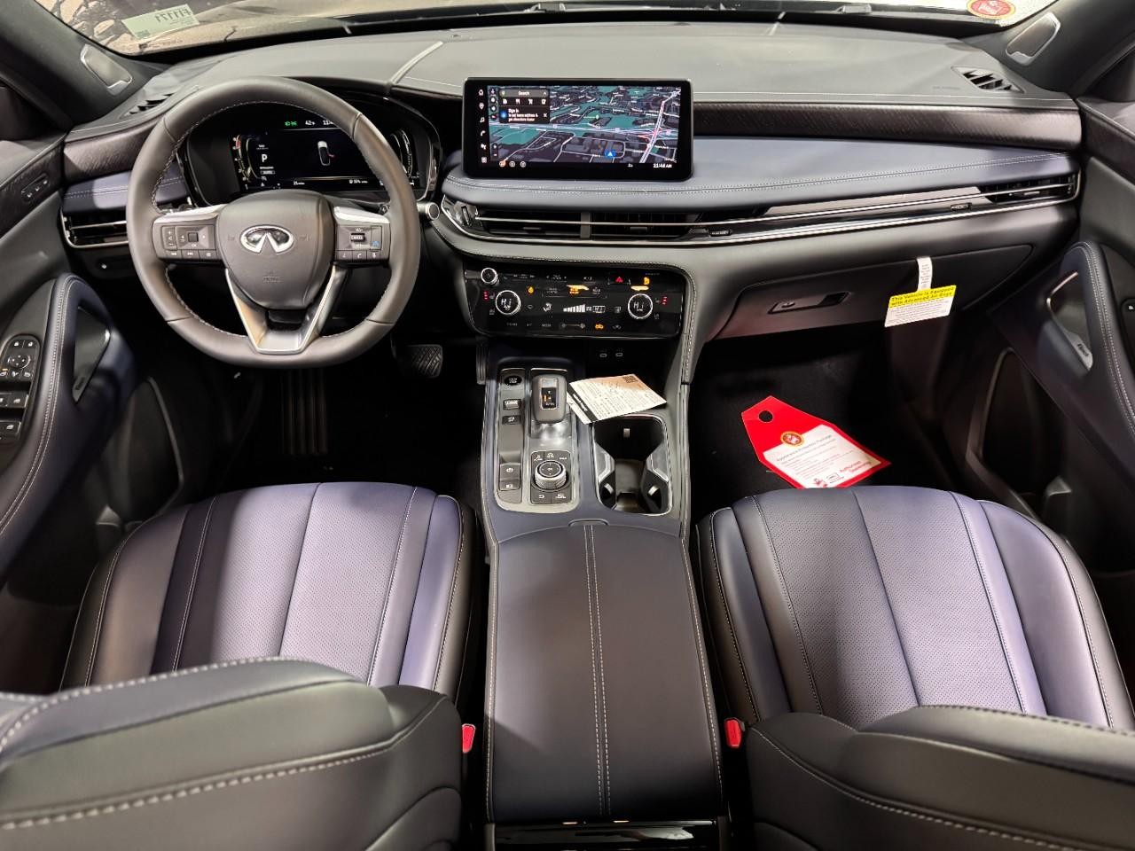 INFINITI QX60 Vehicle Full-screen Gallery Image 15