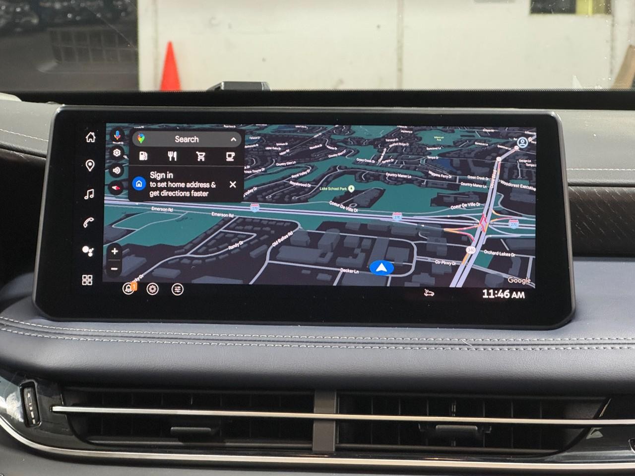 INFINITI QX60 Vehicle Full-screen Gallery Image 17