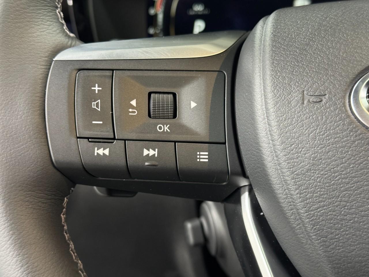 INFINITI QX60 Vehicle Full-screen Gallery Image 32