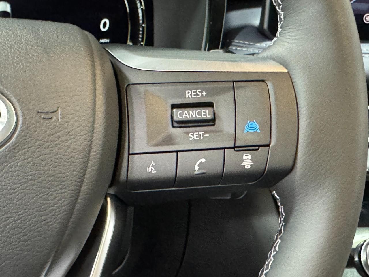 INFINITI QX60 Vehicle Full-screen Gallery Image 33