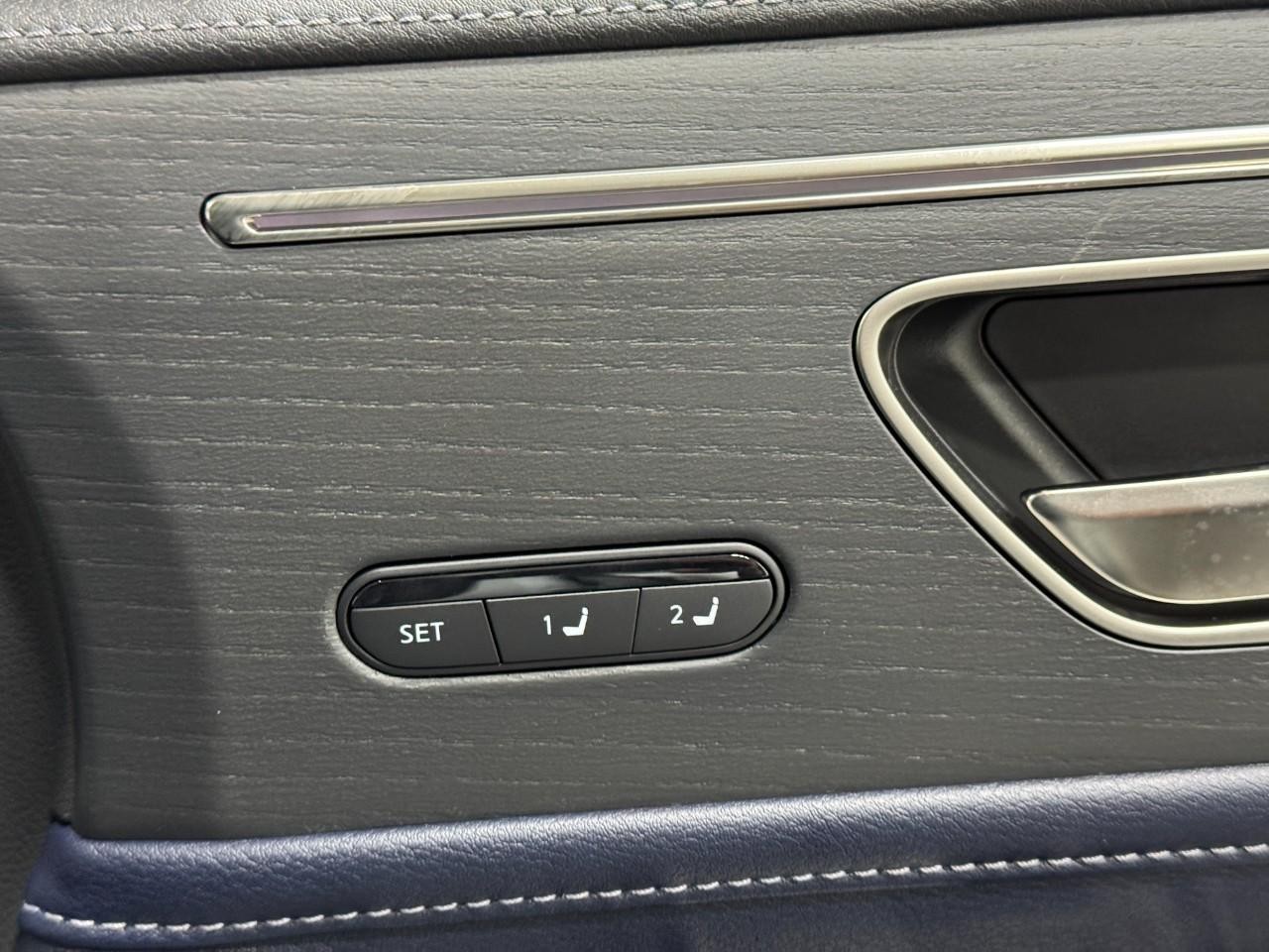 INFINITI QX80 Vehicle Full-screen Gallery Image 24