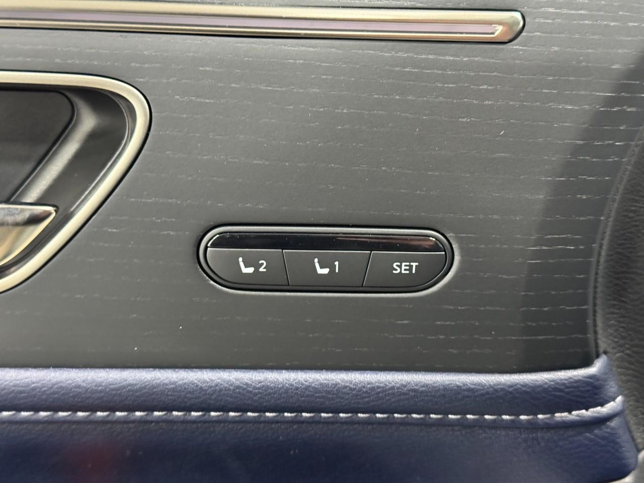 INFINITI QX80 Vehicle Full-screen Gallery Image 27