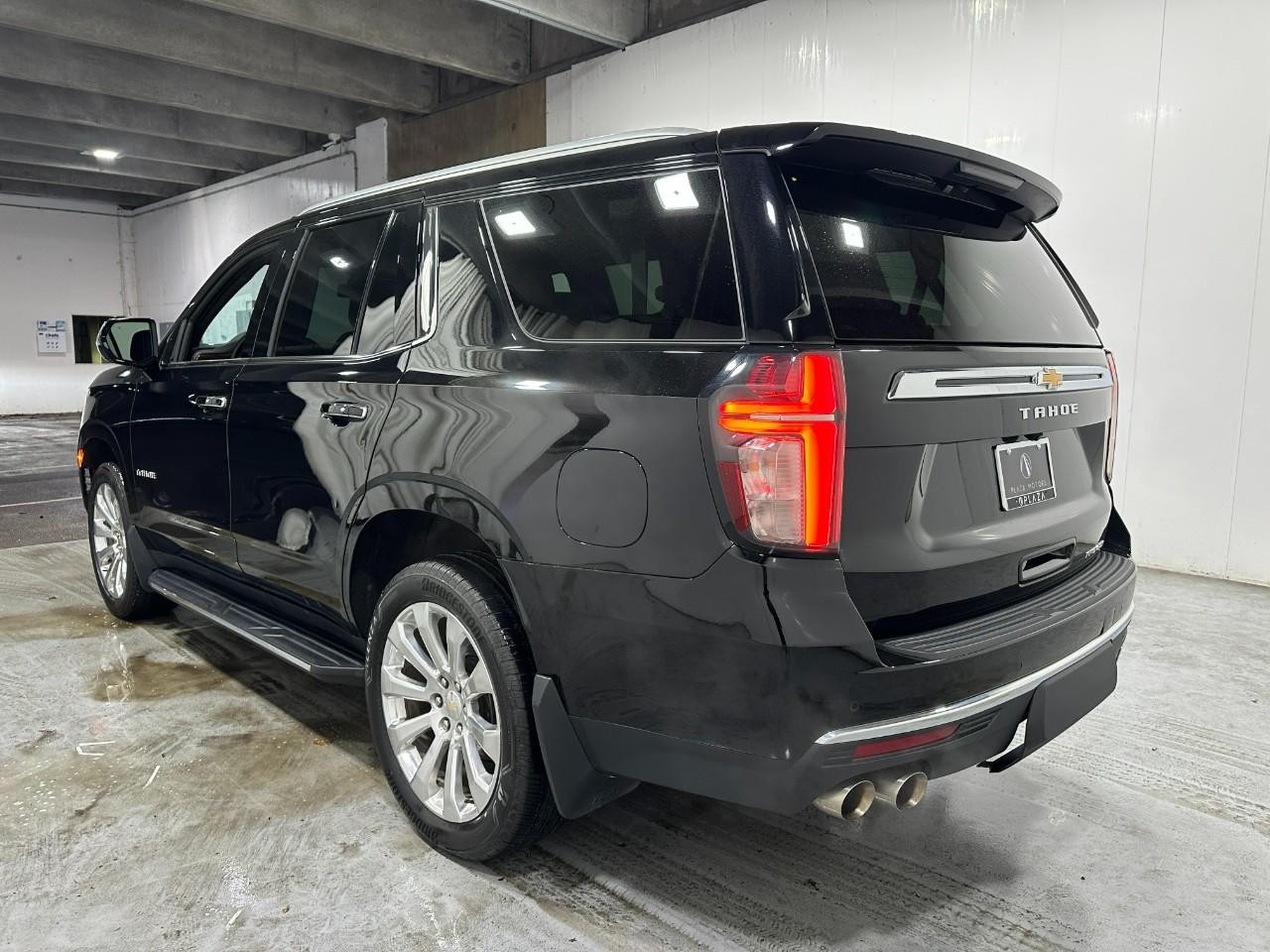 Chevrolet Tahoe Vehicle Full-screen Gallery Image 3