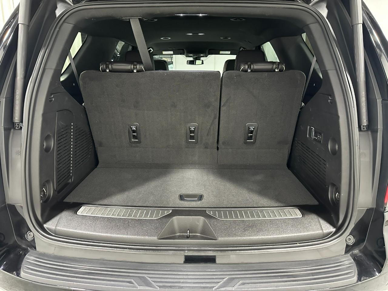 Chevrolet Tahoe Vehicle Full-screen Gallery Image 5